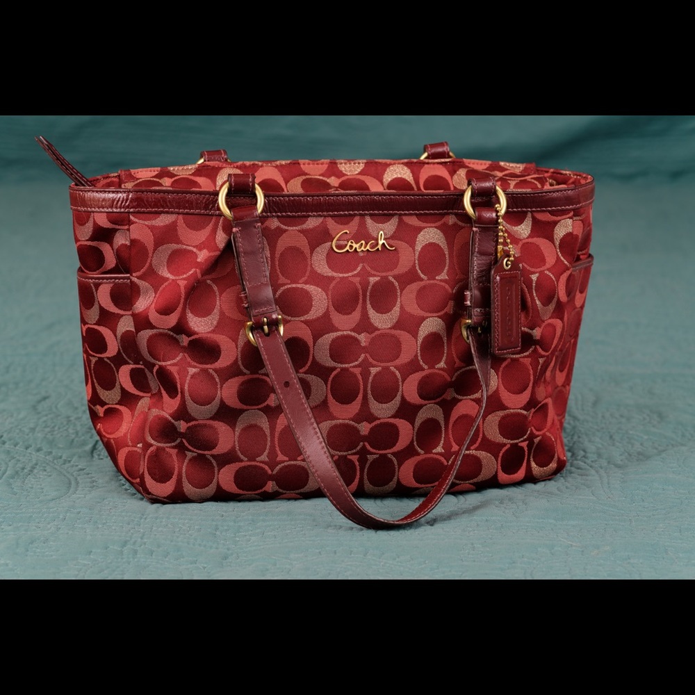 Small/medium Coach tote in cranberry red and gold